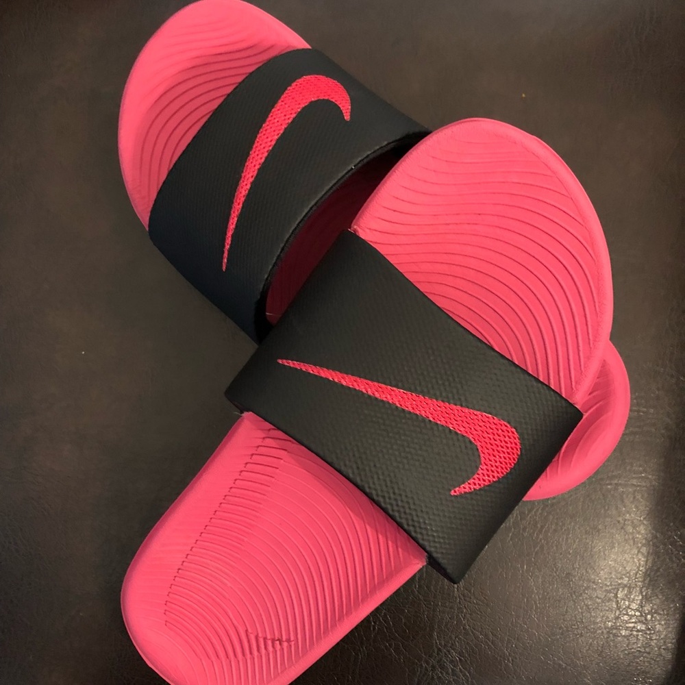 Size 2 Girls Nike Slides